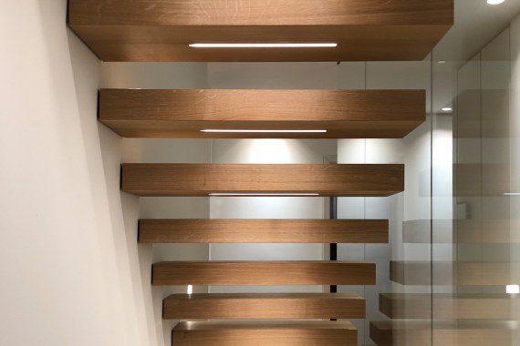 Haus KL Treppenkörper als roter Faden